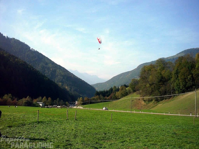 2005 D20.05 Paragliding Luesen 002