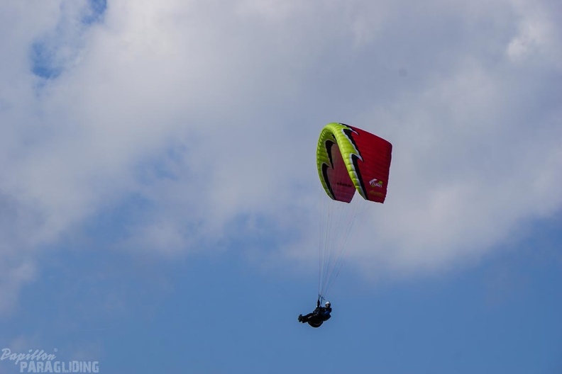 DH19.16-Luesen-Paragliding-269