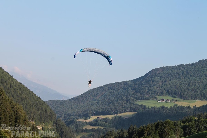 DH25.16-Luesen-Paragliding-1018