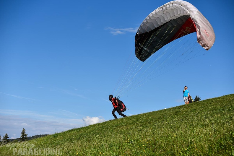 DH35.16-Luesen Paragliding-1293
