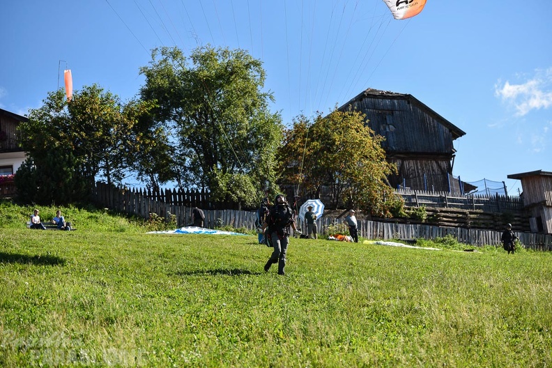 DH35.16-Luesen Paragliding-1341