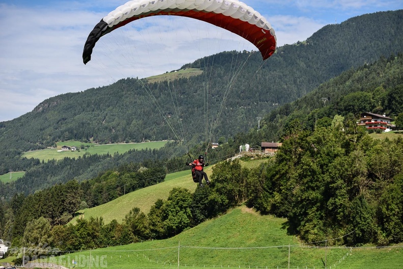DH35.16-Luesen Paragliding-1403