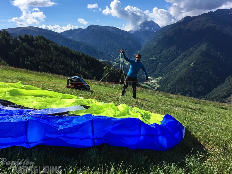 DT24.16-Paragliding-Luesen-1263