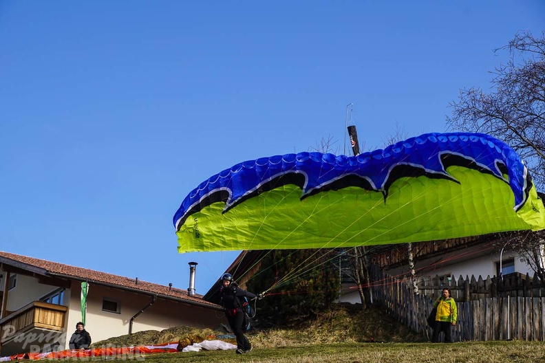 DH11.17 Luesen-Paragliding-251