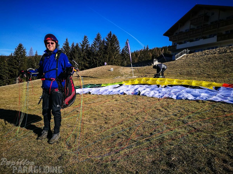 DH11.17 Luesen-Paragliding-384