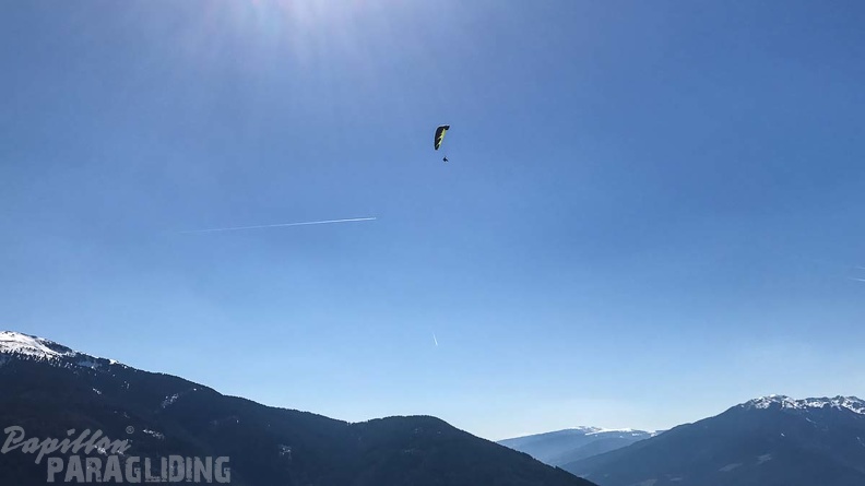 DH13.17 Luesen-Paragliding-418