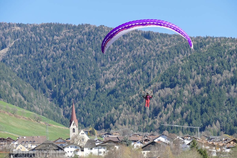 DH13.17_Luesen-Paragliding-423.jpg