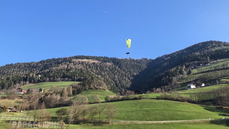 DH13.17 Luesen-Paragliding-436