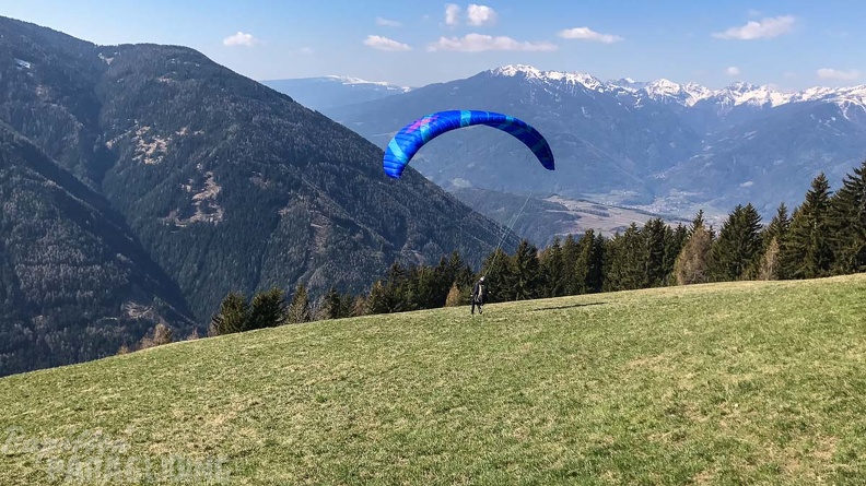 DH13.17 Luesen-Paragliding-546