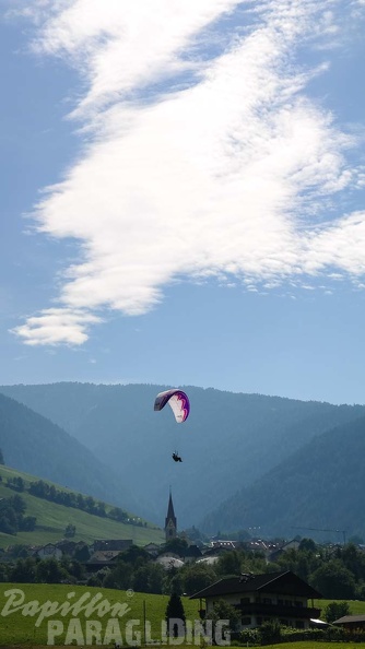 DH27.17 Luesen-Paragliding-258