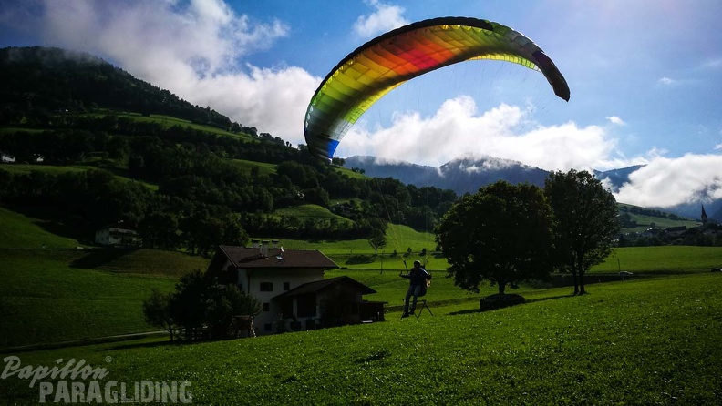 DH28.17 Luesen-Paragliding-134