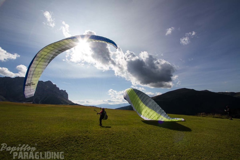 DH34.17 Luesen-Paragliding-627