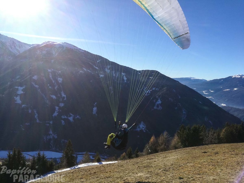 DH52.17 Luesen-Paragliding-234