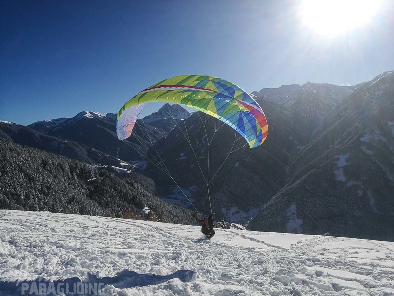 DH52.17 Luesen-Paragliding-533
