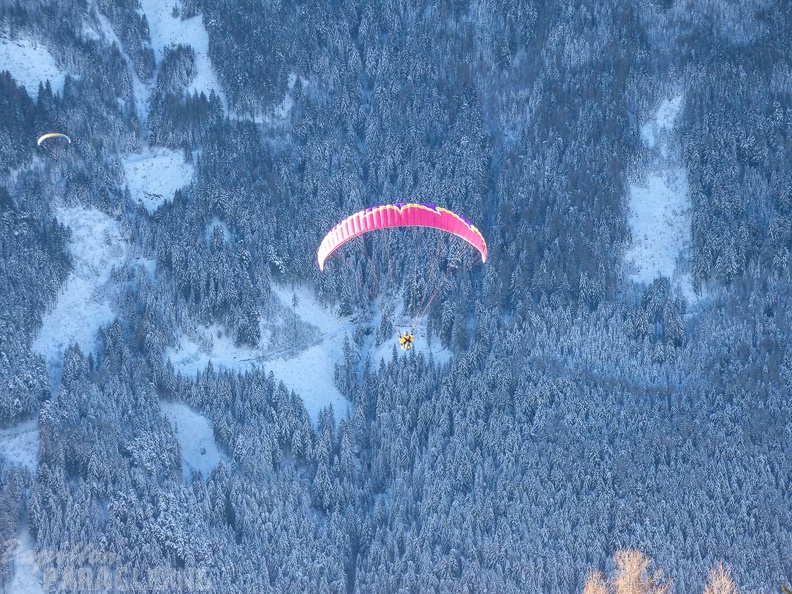 DH1.18_Luesen-Paragliding-190.jpg