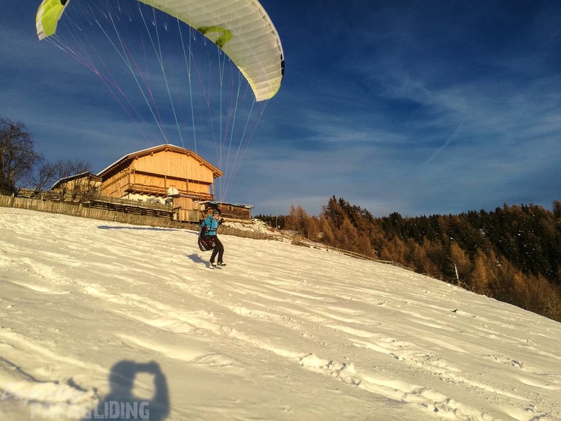 DH1.18 Luesen-Paragliding-266