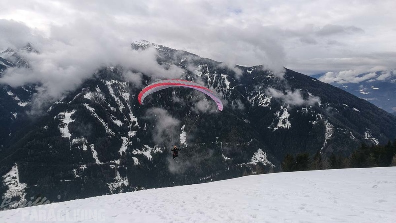 DH11.18_Luesen-Paragliding-180.jpg