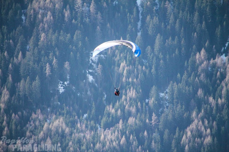 DH12.18 Luesen-Paragliding-153