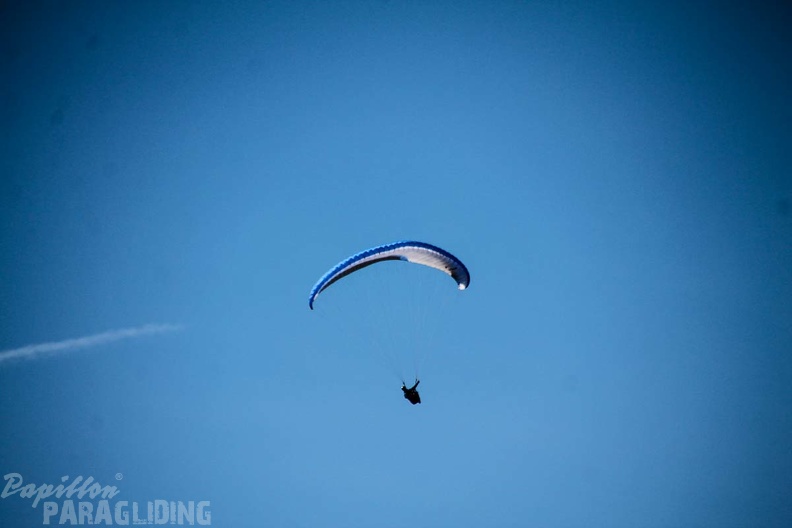 DH12.18 Luesen-Paragliding-185