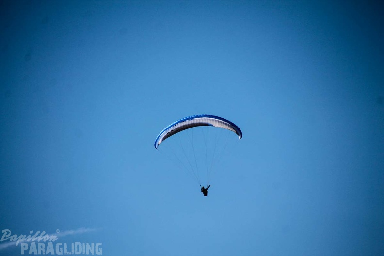 DH12.18 Luesen-Paragliding-186