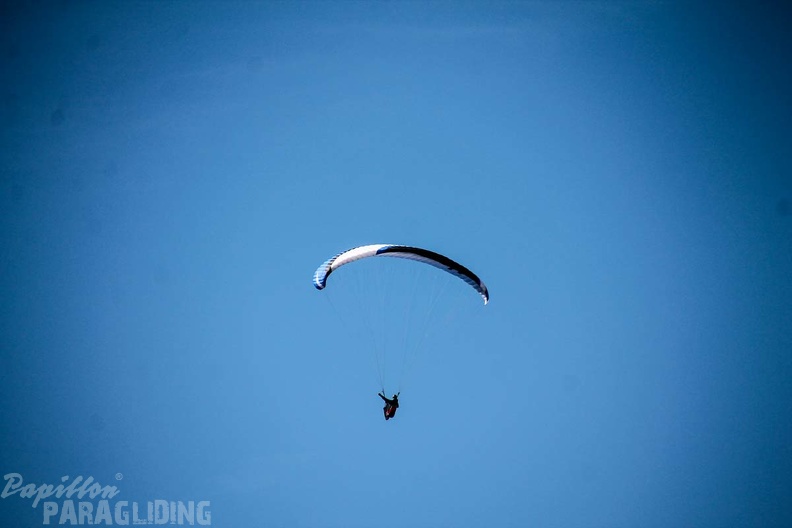 DH12.18 Luesen-Paragliding-191