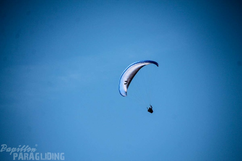 DH12.18 Luesen-Paragliding-192