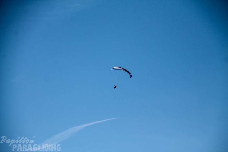 DH12.18 Luesen-Paragliding-205