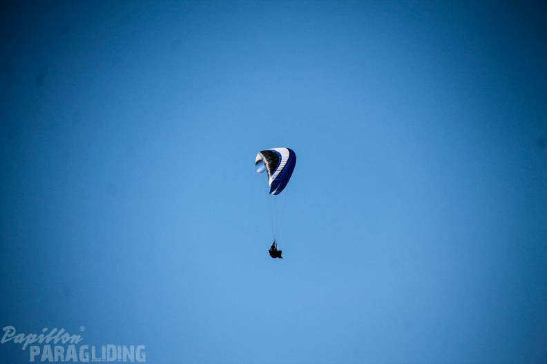 DH12.18 Luesen-Paragliding-206