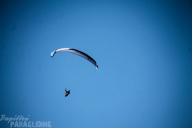 DH12.18 Luesen-Paragliding-218
