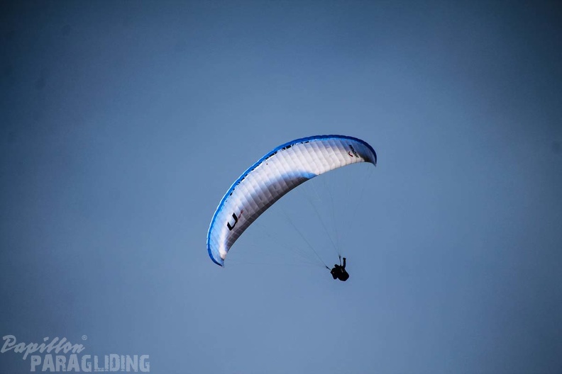 DH12.18 Luesen-Paragliding-290