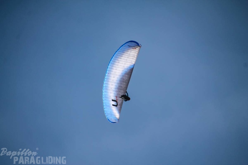 DH12.18 Luesen-Paragliding-324