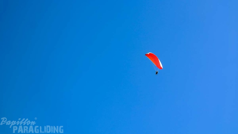 DH12.18 Luesen-Paragliding-555