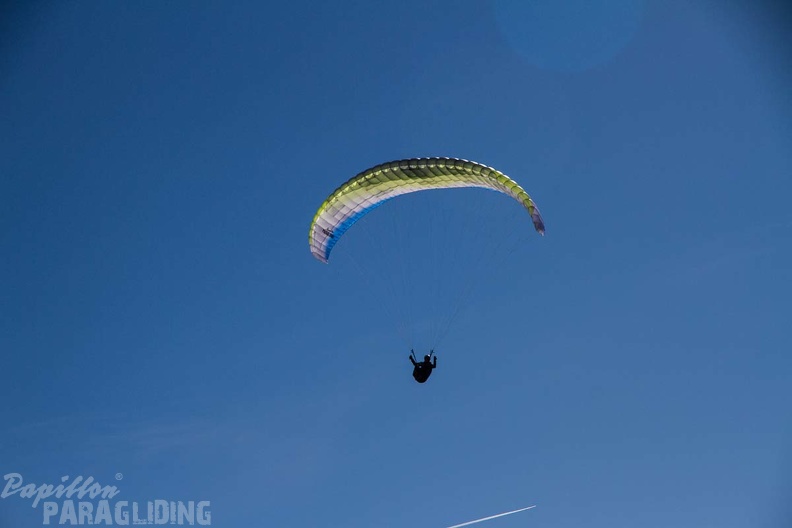 DH14.18 Luesen-Paragliding-1-695