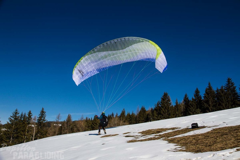 DH14.18_Luesen-Paragliding-1-759.jpg
