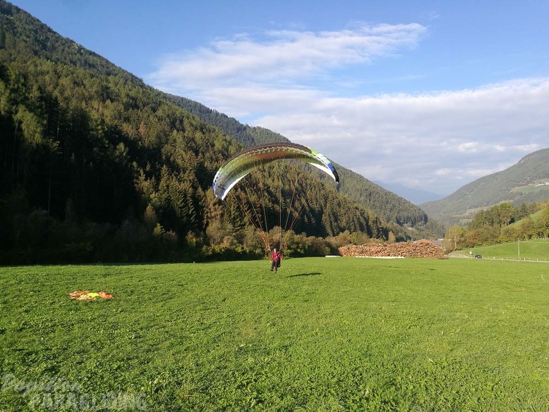 DH41.18 Luesen-Paragliding-263