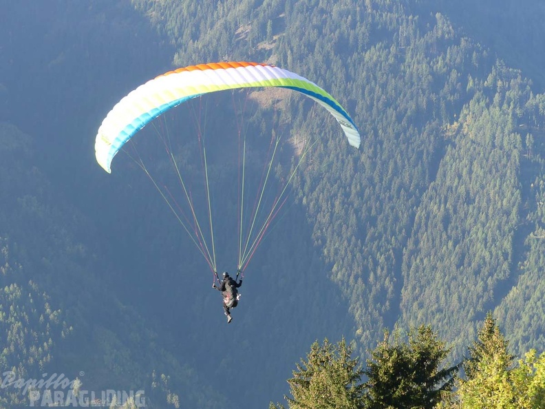 DH41.18 Luesen-Paragliding-398