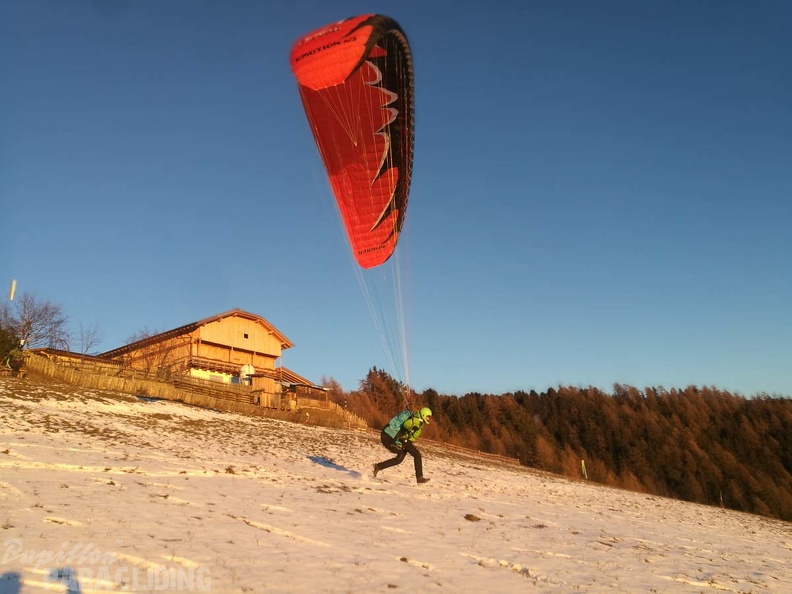 DH50.18 Luesen-Paragliding-299