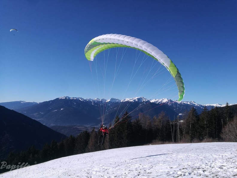 DH50.18 Luesen-Paragliding-432