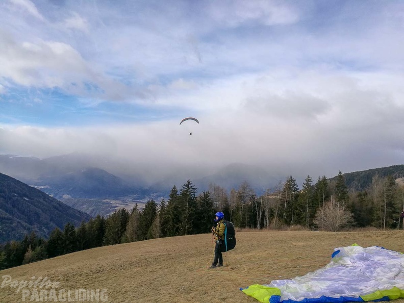 DH1.19_Luesen-Paragliding-420.jpg