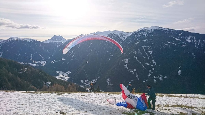 DH1.20 Luesen-Paragliding-Winter-449