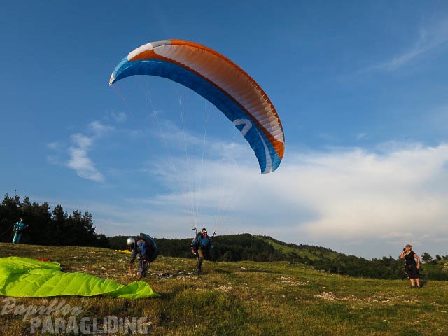 FUV24_15_M_Paragliding-345.jpg