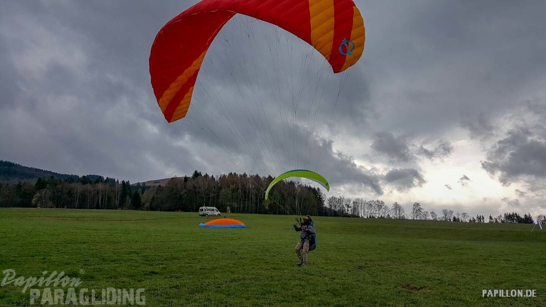 fg14.19 paragliding-141