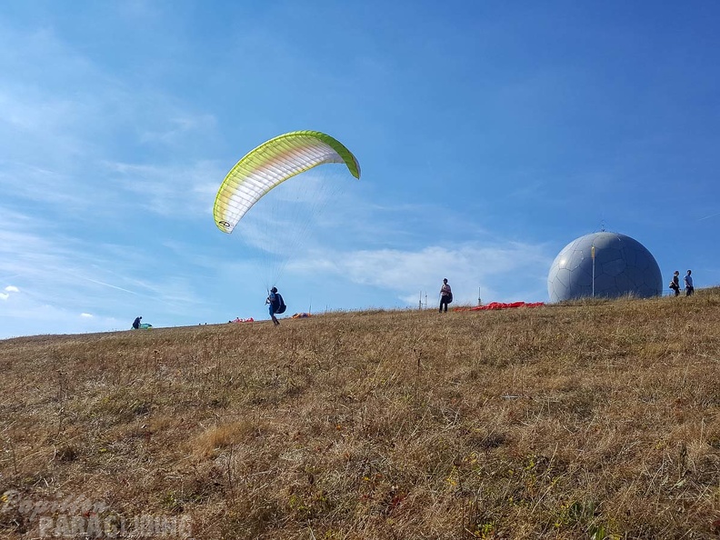 FG33.18 Paragliding-161