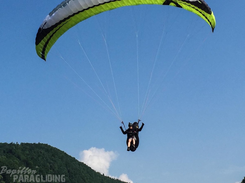FSB30.15 Paragliding-Bled.jpg-1207