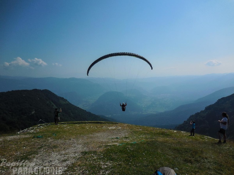 FSB30.15 Paragliding-Bled.jpg-1361