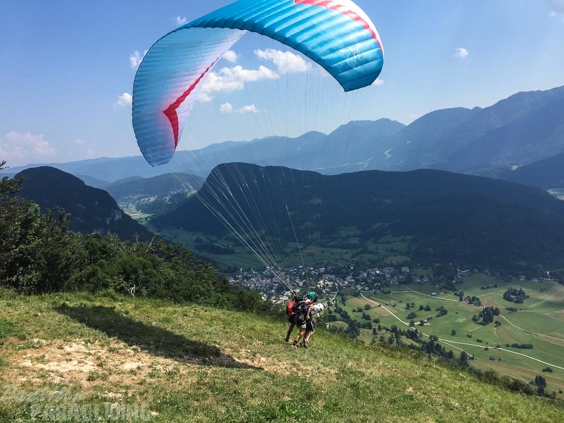 FSB30.15 Paragliding-Bled.jpg-1432
