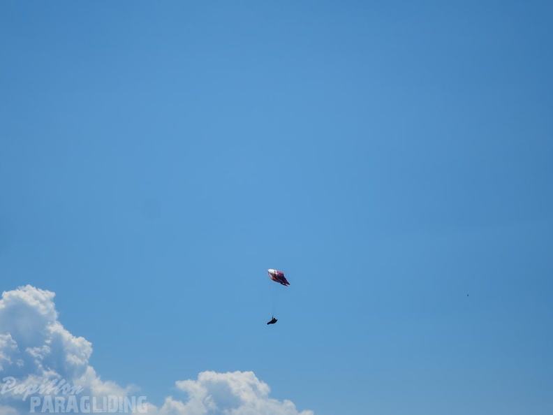 FWA26.16-Watles-Paragliding-1190