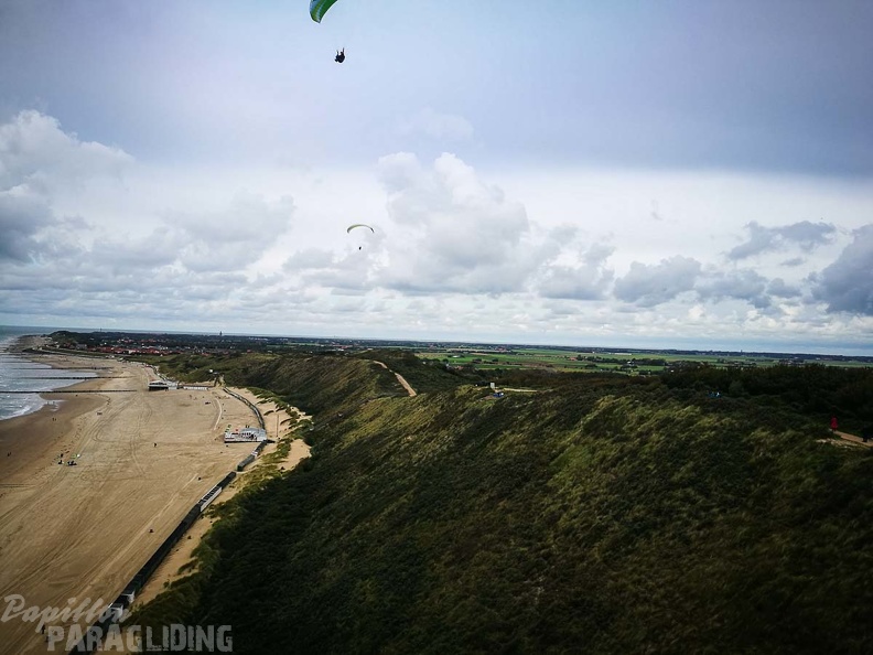 FZ37.17 Zoutelande-Paragliding-458