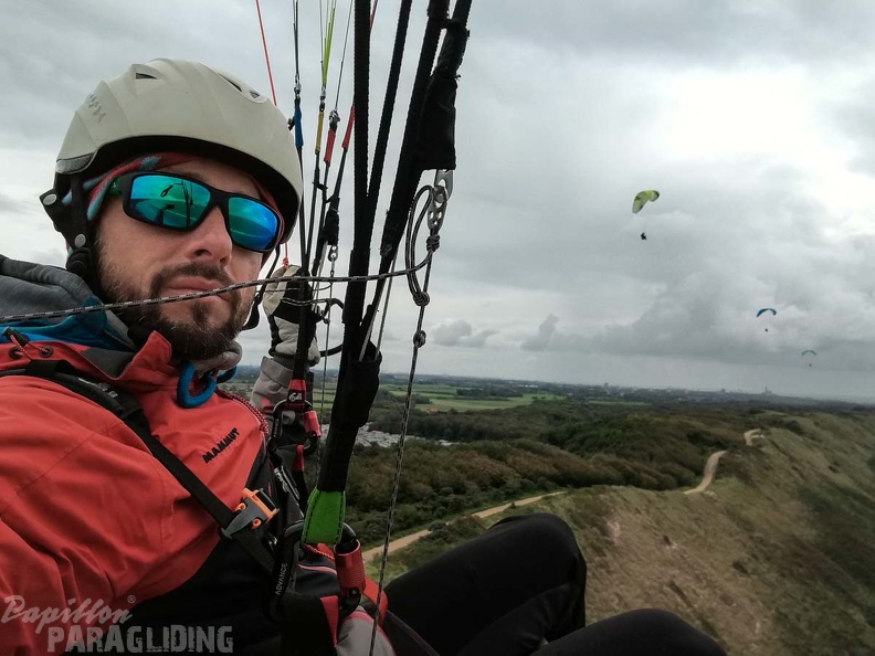 FZ37.17 Zoutelande-Paragliding-479