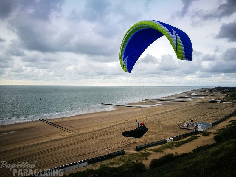 FZ37.17 Zoutelande-Paragliding-509